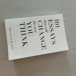 101 Essays That Will Change the Way You Think Book